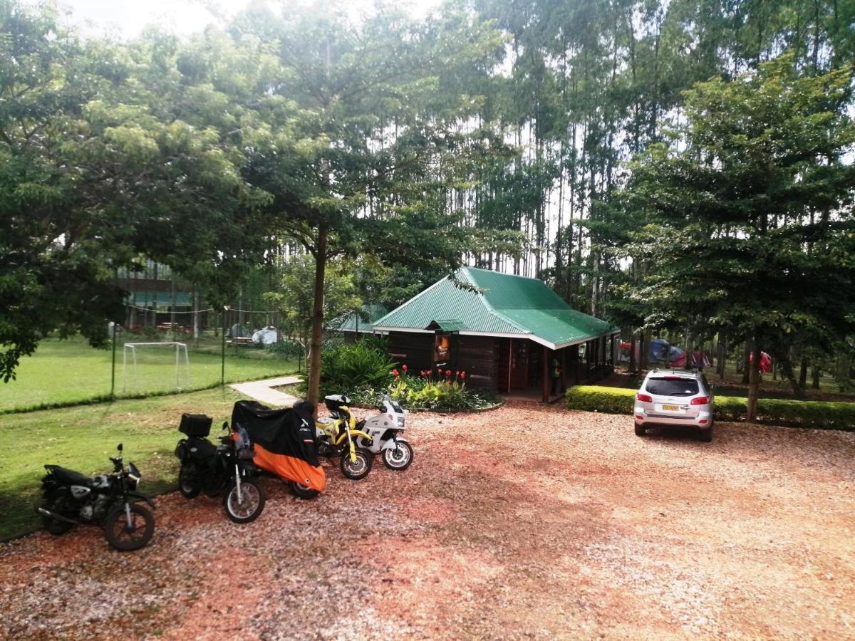 Murchison Backpackers Masindi 外观 照片