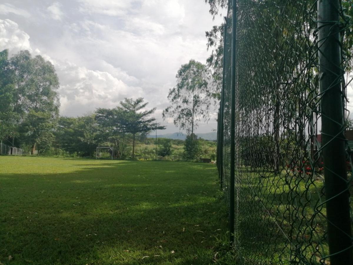 Murchison Backpackers Masindi 外观 照片