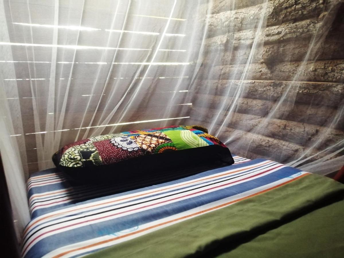 Murchison Backpackers Masindi 外观 照片
